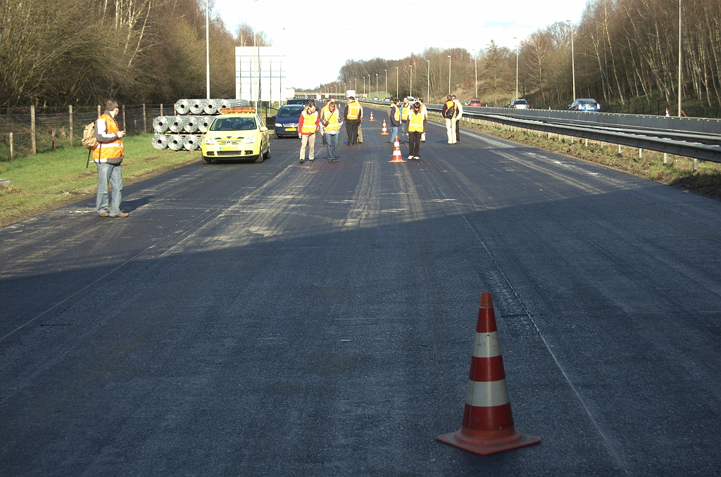 20100402-173740.bmp - Het A1 wegvak Oldenzaal west – De Lutte werd opengesteld in 1992 en is daarmee het laatste autosnelwegtrace in Nederland dat werd uitgevoerd met betonnen rijdek.