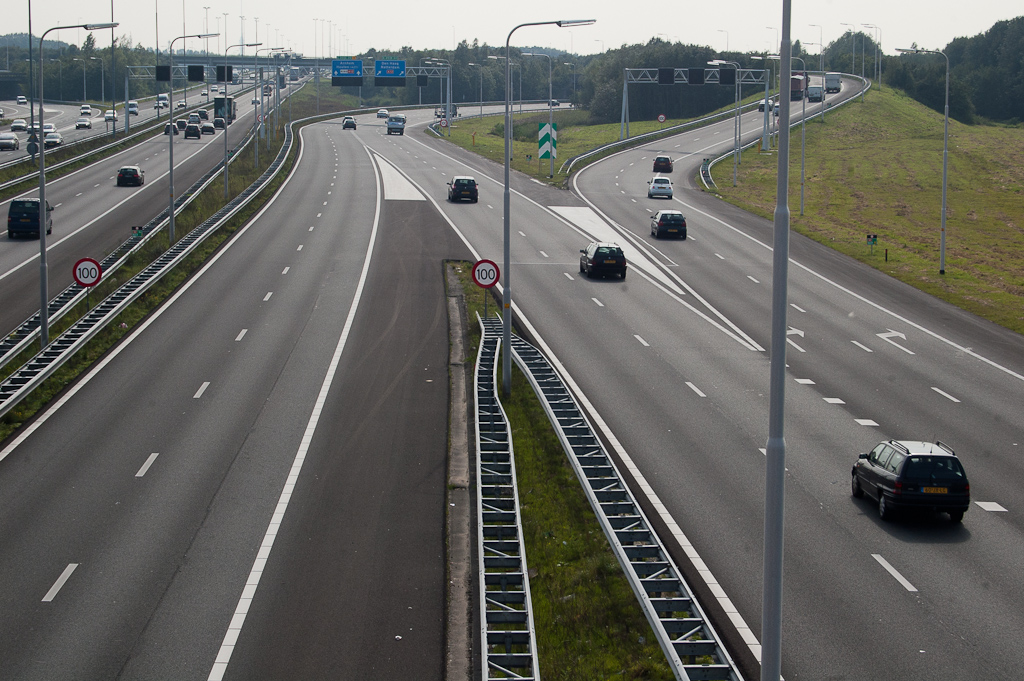 20110916-140422.jpg - Aantal foto's van kp. Oudenrijn noord. Einde parallelrijbaan vanaf Maarssen (rechts) en de verbindingsweg vanaf de hoofdrijbaan naar de A12.