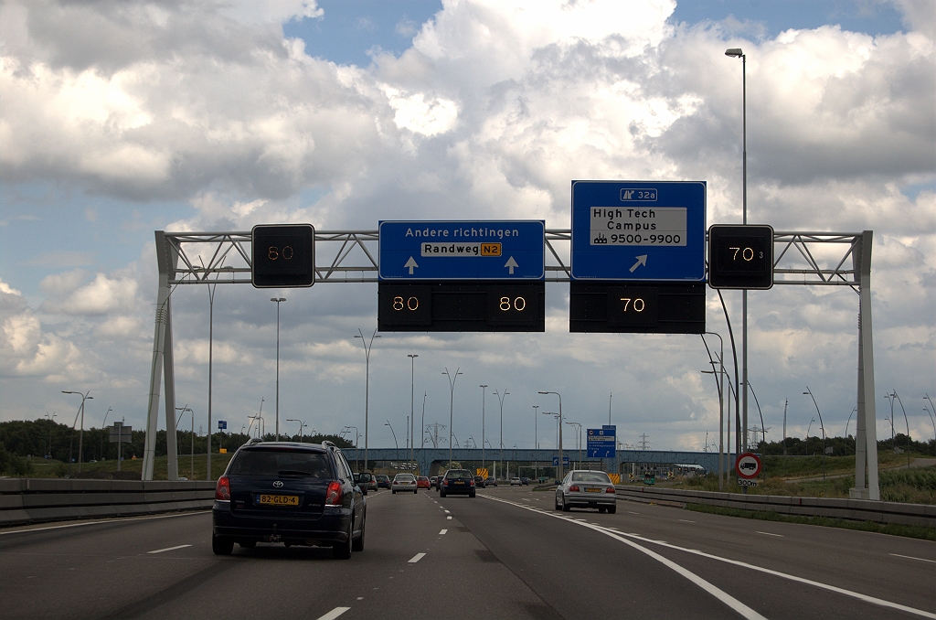 20090719-150403.bmp - Terug op de oude hoofdrijbaan en de samenkomst met de A67 vanuit de richting Antwerpen.