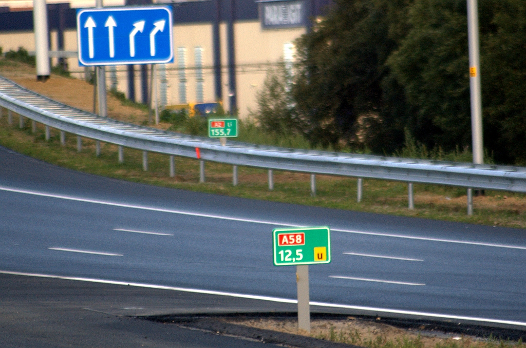 20091004-181537.bmp - Ten opzichte van het voormalige einde bij het kruispunt met de A50 in Ekkersrijt heeft hij 5,2 kilometer moeten inleveren.