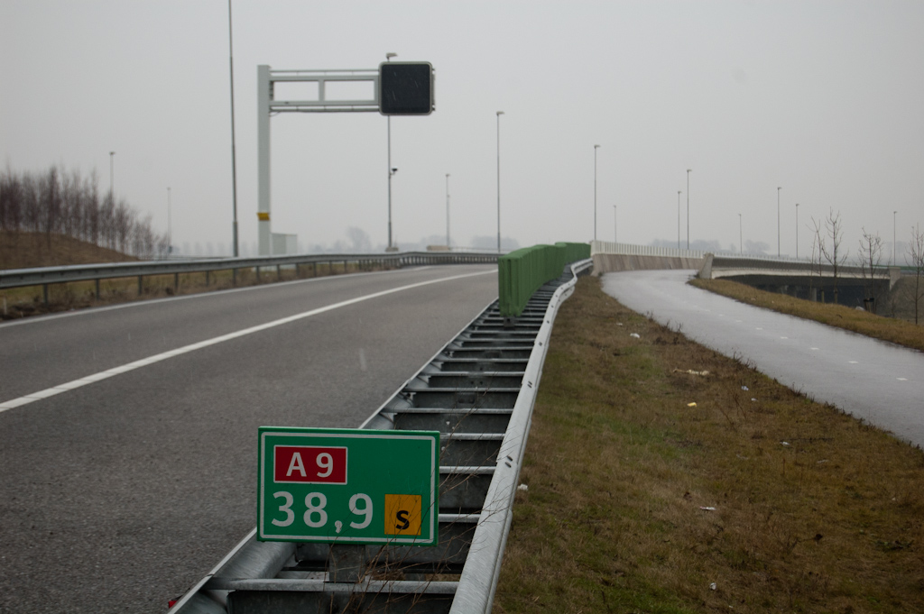 20100123-161031.jpg - Laatste A9 bordje op de verbindingsweg Haarlem-Den Haag. Althans, voor de bermwaarnemer. Misschien staat er ook nog eentje op het viaduct over de Schipholweg.